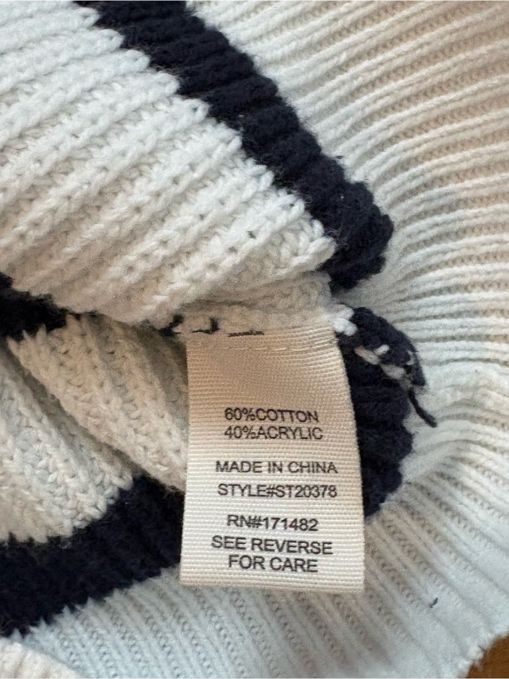 Moon & Madison black & White Striped Knit Sweater Top Medium - Picture 5 of 5